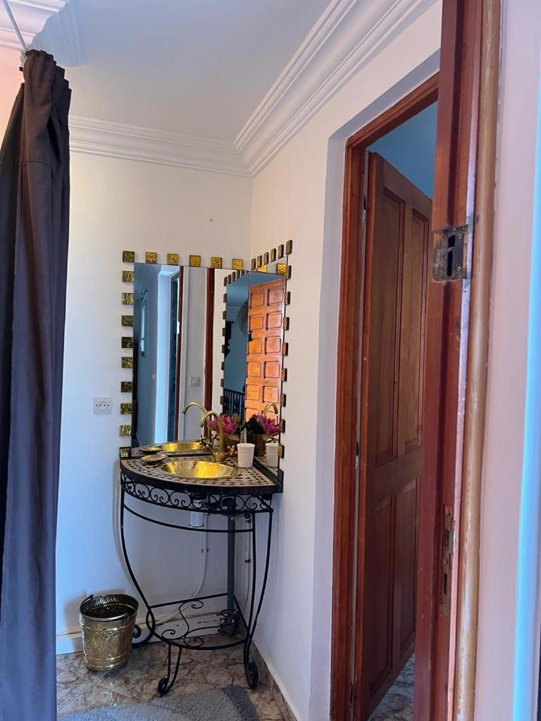 Riad Palmier Fleuri مراكش المظهر الخارجي الصورة
