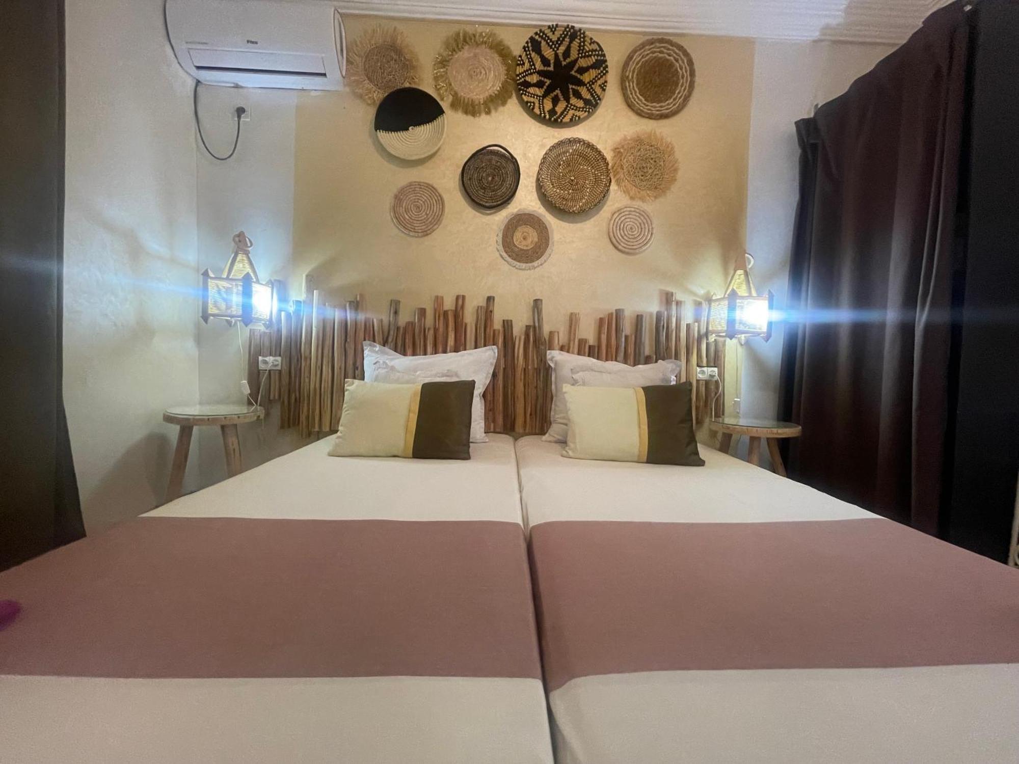Riad Palmier Fleuri مراكش المظهر الخارجي الصورة