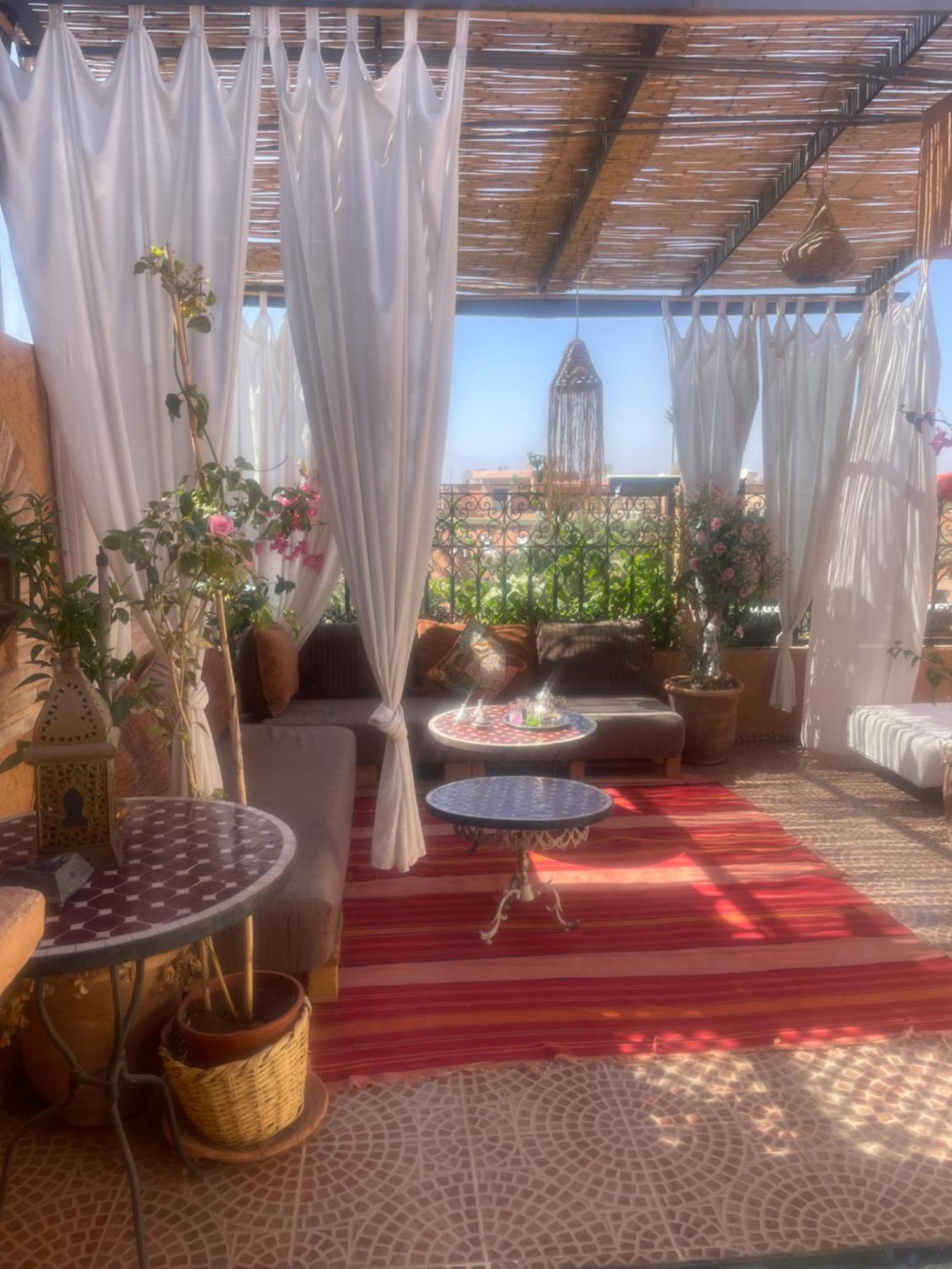 Riad Palmier Fleuri مراكش المظهر الخارجي الصورة